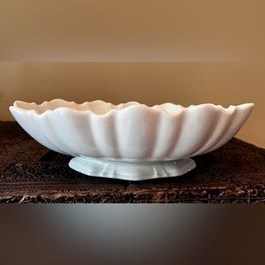 Lenox "SPECIAL" Oval Scalloped Porcelain Pedestal Footed Serving Dish Bowl